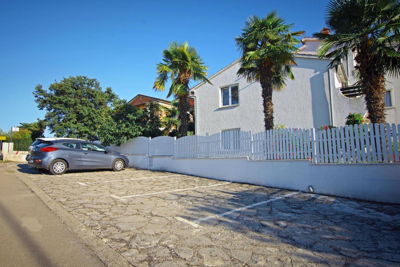 Apartments Vila Marinela Пореч Екстер'єр фото